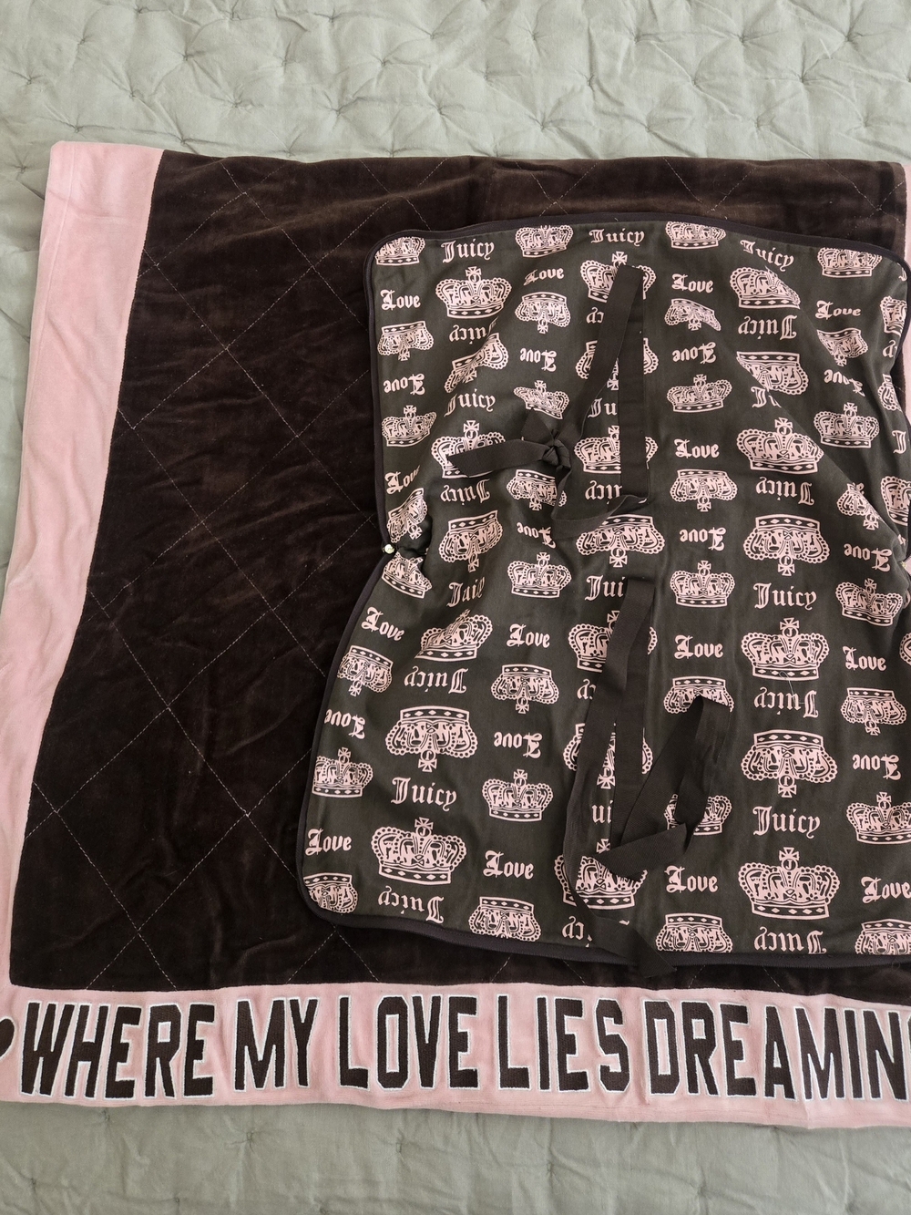 Y2K Vintage Juicy Couture Brown & Pink Travel Velvet Throw w/Cover - Picture 3 of 4